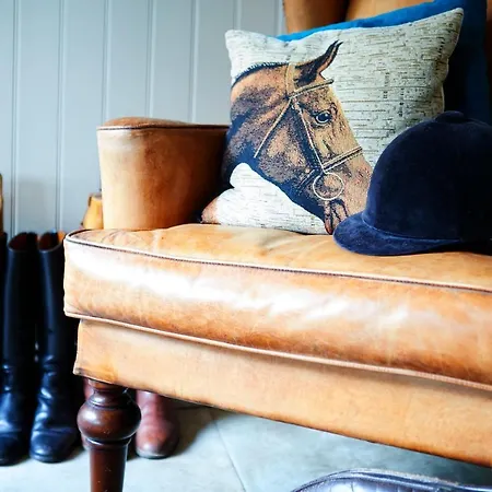 The Farrier Hotel 3*