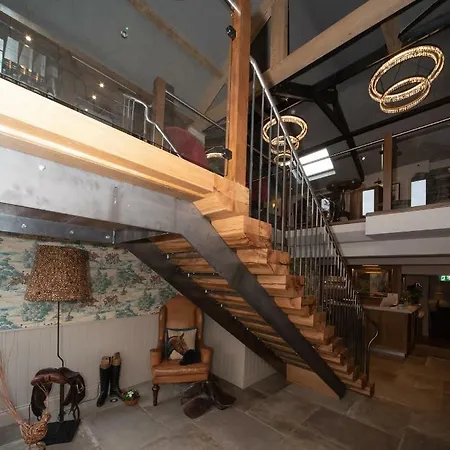 The Farrier Hotel 3*