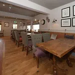 The Farrier 5*